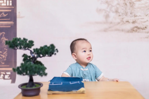 嘉鱼怎么确认宝宝舌系带短